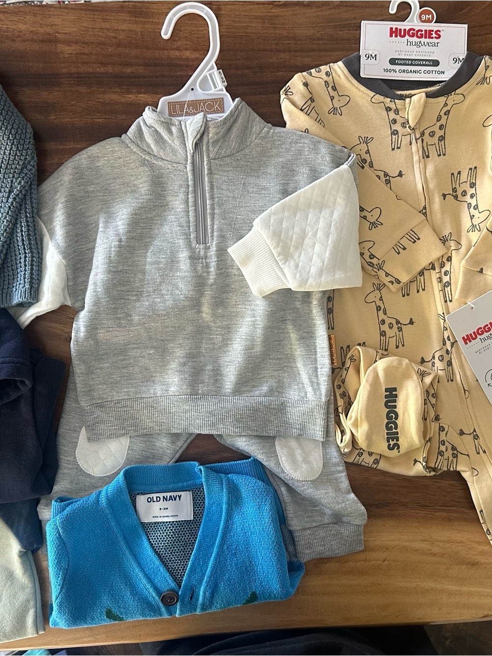 Baby winter jackets and hoodies(multiples sizes)